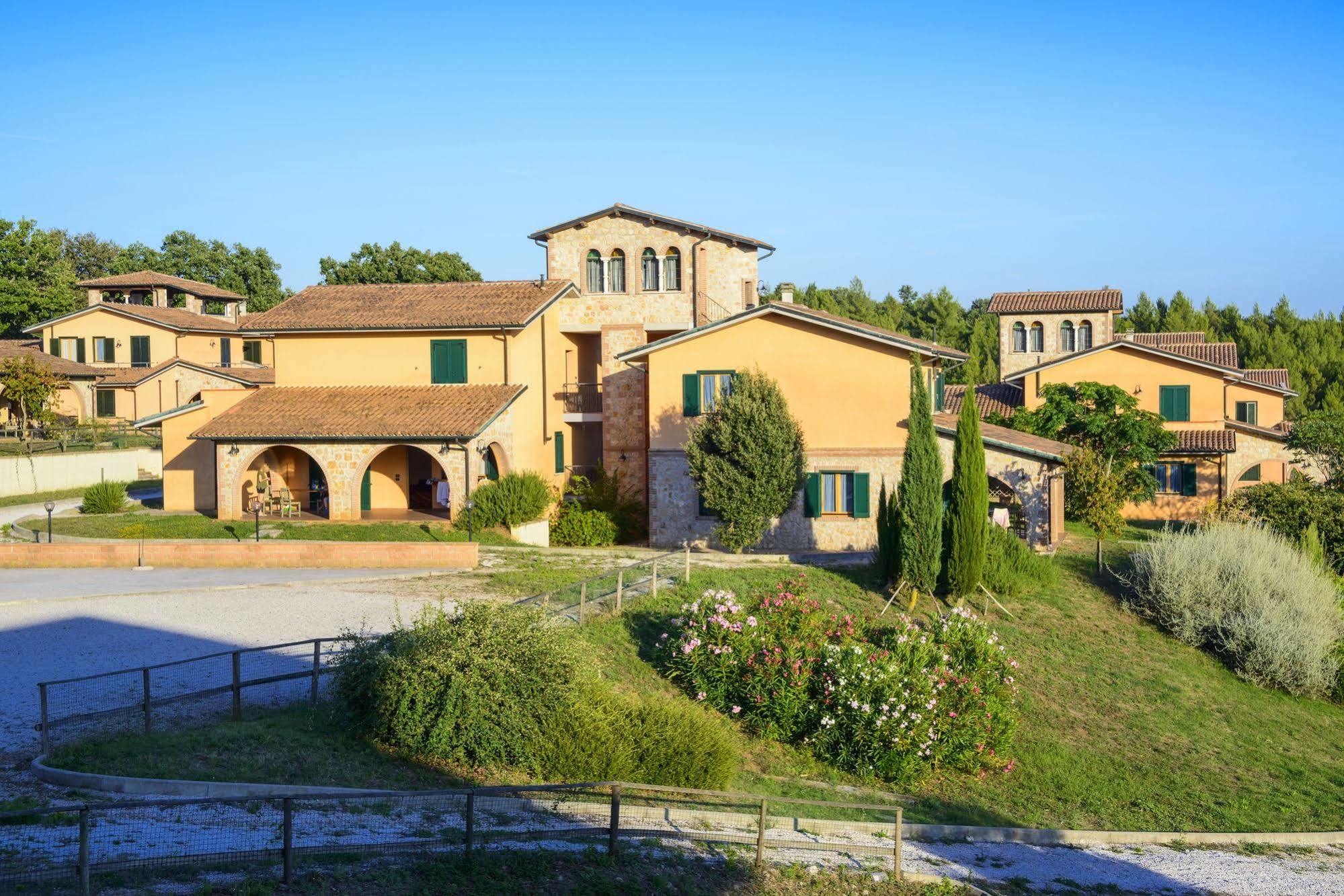 Pian Dei Mucini Resort Il Borgo Massa Marittima Eksteriør billede